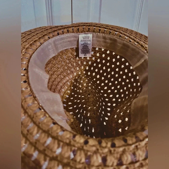 Hat - Picture 7 of 8